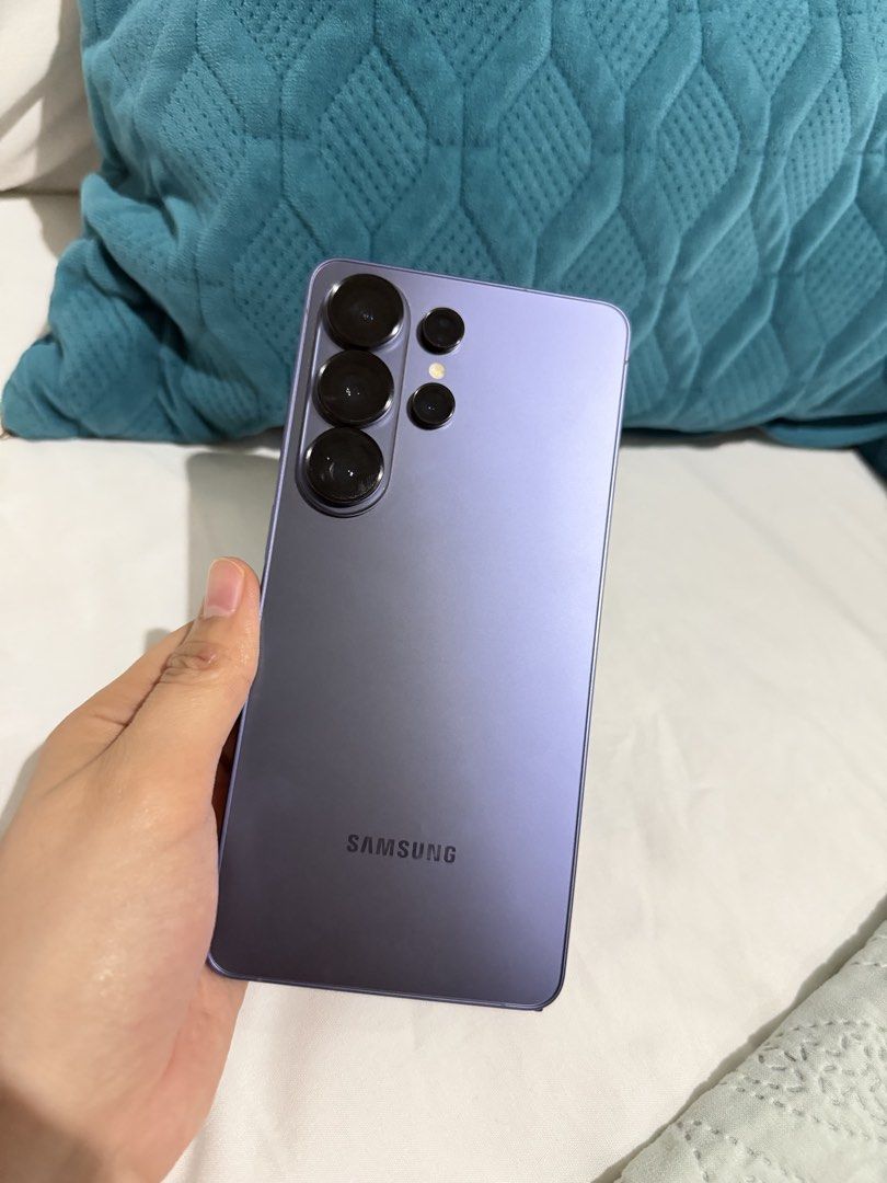 Samsung Galaxy S26 Ultra (Category: Samsung) located in Tarlac. Submitted by goodfindsss_862 (Listing ID 1467485628, Image 1). Description: 📱 SAMSUNG GALAXY S26 ULTRA 256GB – VIOLET 💜 ✨ FOR SALE – EXCELLENT CONDITION ✨ • 256GB Storage • Violet 💜 • Excellent condition / well taken care of • 100% working – no issues • Smooth performance & amazing camera 📸 • Complete functions • Ready to use 📦 Inclusions: Original box + accessories 🤝 Meet-up a