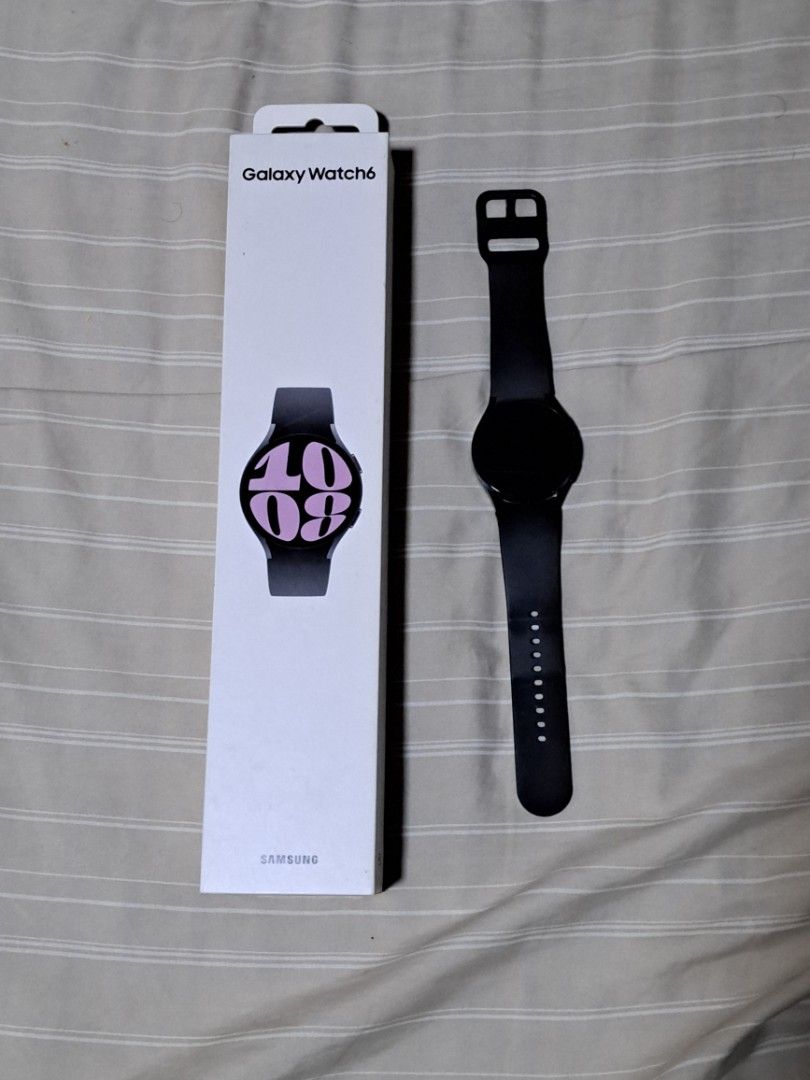 Samsung Galaxy Watch 6 (Category: Wearables & Smart Watches) located in Talisay. Submitted by taxicabreros (Listing ID 1467493942, Image 2). Description: Barely used RFS: Upgrade Meet-up locations: Talisay, Fuente, IT Park.