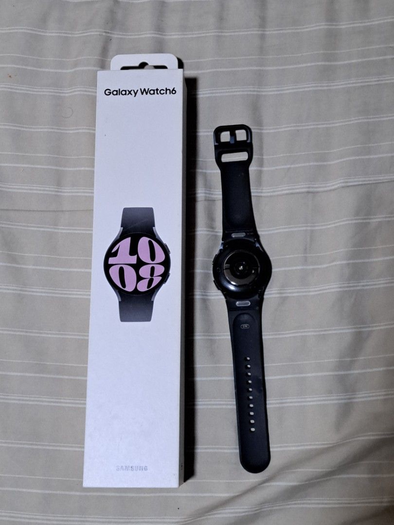 Samsung Galaxy Watch 6 (Category: Wearables & Smart Watches) located in Talisay. Submitted by taxicabreros (Listing ID 1467493942, Image 3). Description: Barely used RFS: Upgrade Meet-up locations: Talisay, Fuente, IT Park.