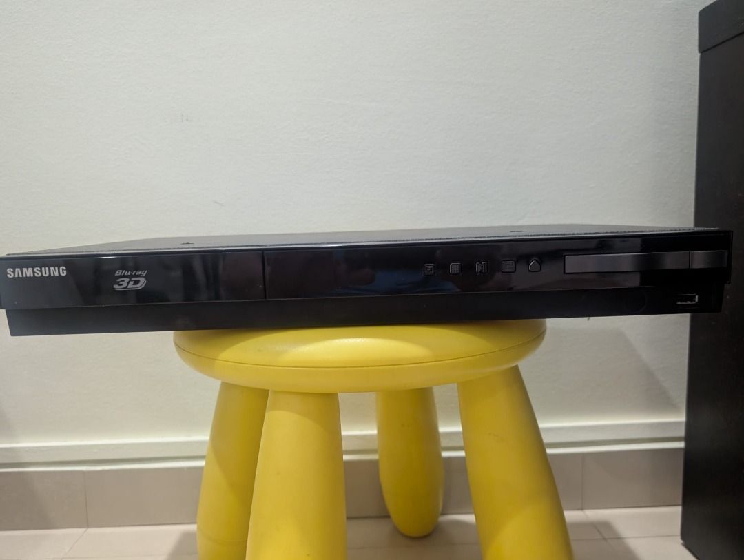 Samsung HT-F4500XS 5.1 Channel 3D Blu-Ray Home Theater System package ...