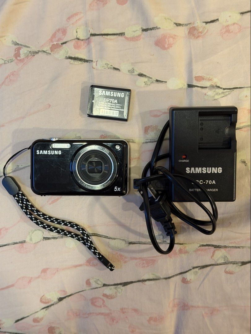 samsung pl120 digital camera dual screen digicam (Category: Cameras) located in Manila. Submitted by monchhichiluvr (Listing ID 1467552704, Image 2). Description: 📸 Samsung PL120 DualView Digital Camera (14.2 MP) ✨ Highlights: • 14.2 Megapixels CCD Sensor • 5x Optical Zoom (26mm wide lens) • Dual LCD Screens (2.7” Rear / 1.5” Front) • 720p HD Video Recording • Built-in Flash & Creative Shooting Modes 📌 Condition: • 8.5/10 •Light scratches on bo