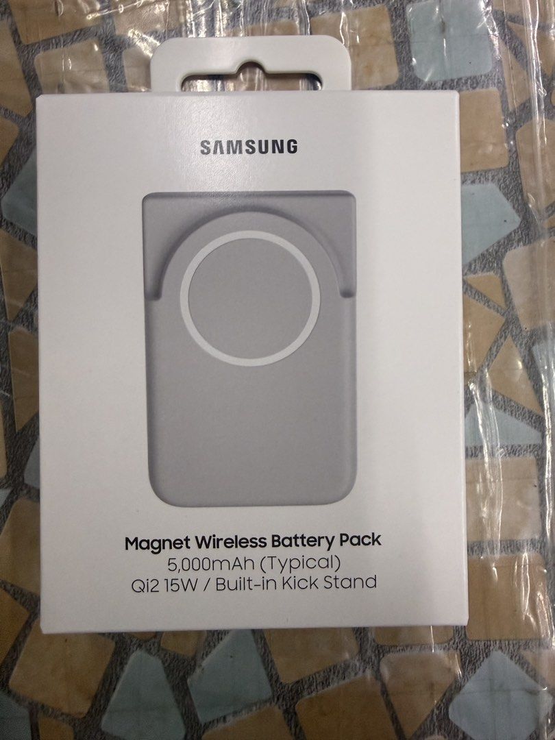 Samsung Powebank 5000mah (Category: Batteries & Power Banks) located in Manila. Submitted by wired_24x7 (Listing ID 1467515403, Image 1). Description: Magnetic Wireless Battery Pack.