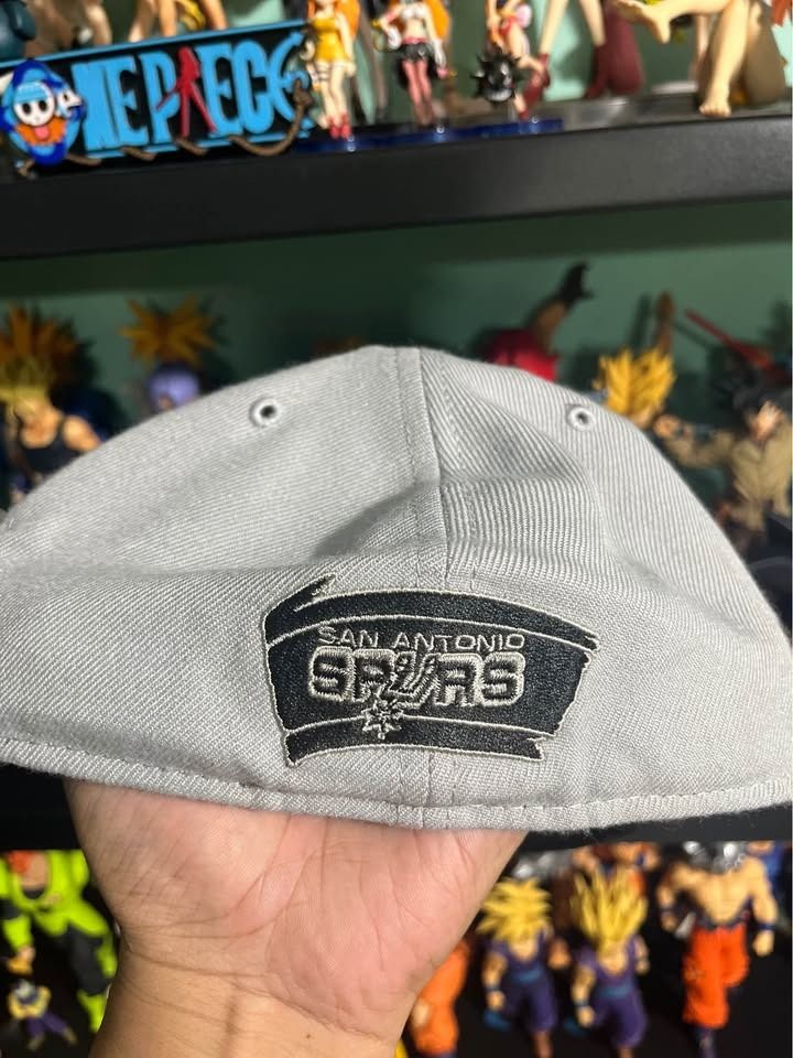 San Antonio Spurs Cap (Category: Caps & Hats) located in Naga. Submitted by noicechoice.ph (Listing ID 1467601353, Image 3). Description: San Antonio Spurs Cap Hardwood Classics Negotiable!.