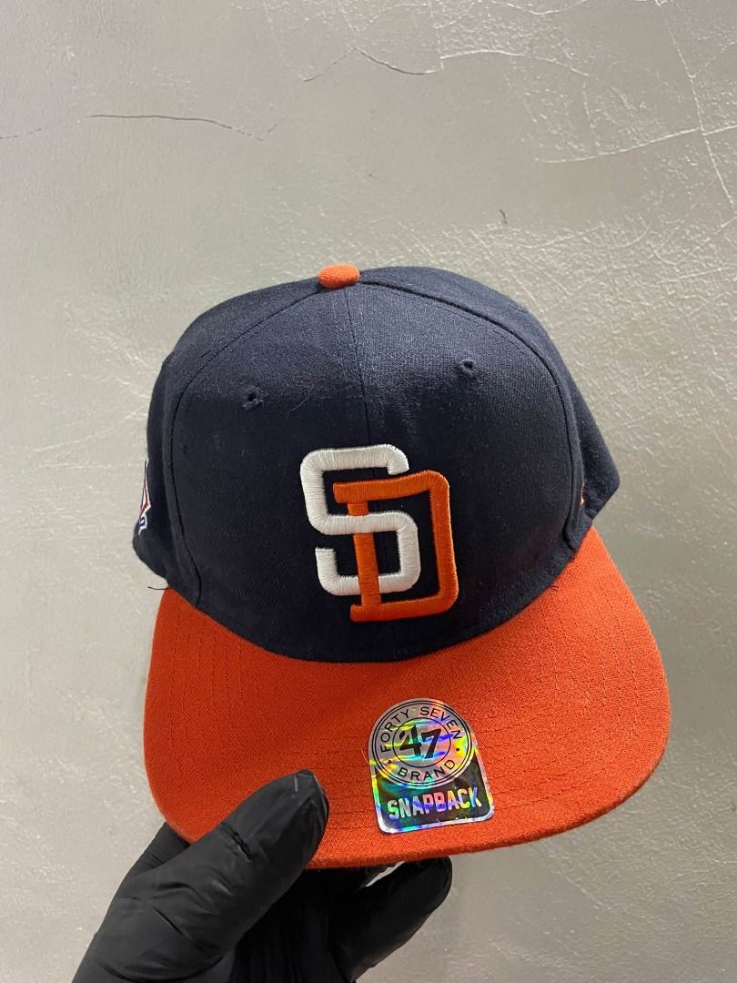 SAN DIEGO PADRES (Category: Caps & Hats) located in Caloocan City. Submitted by j3ngsanity (Listing ID 1467468685, Image 2). Description: ISSUE : MIN HAIRLINE MALE SNAP.