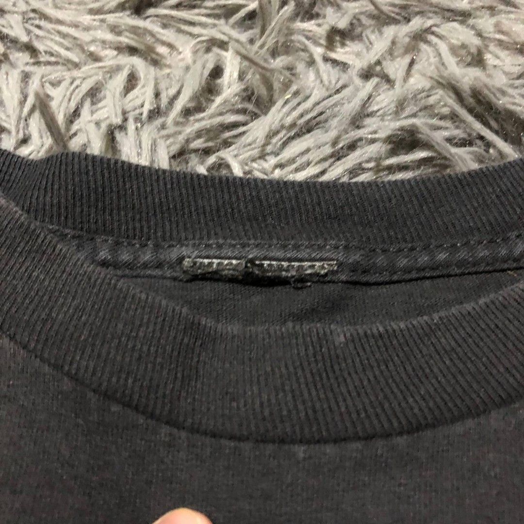 Santa Cruz Longsleeve (Category: Activewear) located in Camiling. Submitted by thriftscape2024 (Listing ID 1467469769, Image 2). Description: Excellent Condition Color rate: 9/10 Issue: ❌❌❌ Dimes: W18xL25.