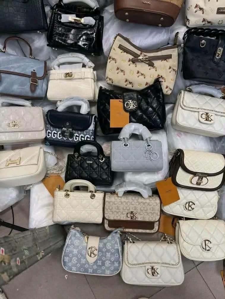 SEALED BOX ASSORTED (Category: Luxury Bags & Wallets) located in Manila. Submitted by _bylodia (Listing ID 1467546249, Image 3). Description: SEALED BOX ASSORTED 60pcs 23000 65pcs 24750.