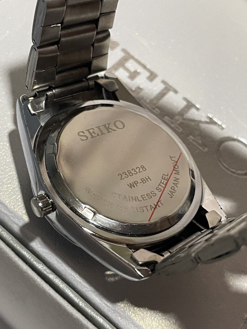 Seiko 5 Automatic Stainless Steel Watch (Category: Men's Watches) located in Manila. Submitted by areujeysi_ (Listing ID 1467457725, Image 3). Description: - Authentic Seiko 5 automatic watch - Classic black dial with date display at 3 o'clock - Durable stainless steel bracelet - Water resistant up to 100 meters - Comes with original white Seiko presentation box issue: needs battery replacement note: doesn’t have authenticity card (lost). .