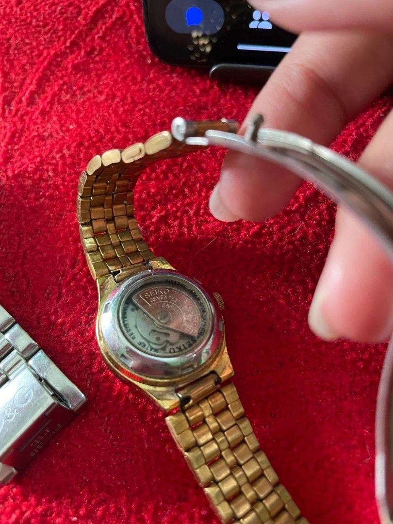 Seiko 5 Japan Automatic (Category: Women's Watches) located in San Quintin. Submitted by polasolah (Listing ID 1467497993, Image 2). Description: Nagana pero di maset time and date slight color wear, and scratch No COD, payment first Mod: JNT.