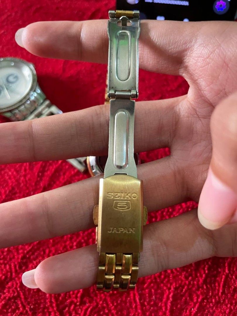 Seiko 5 Japan Automatic (Category: Women's Watches) located in San Quintin. Submitted by polasolah (Listing ID 1467497993, Image 3). Description: Nagana pero di maset time and date slight color wear, and scratch No COD, payment first Mod: JNT.