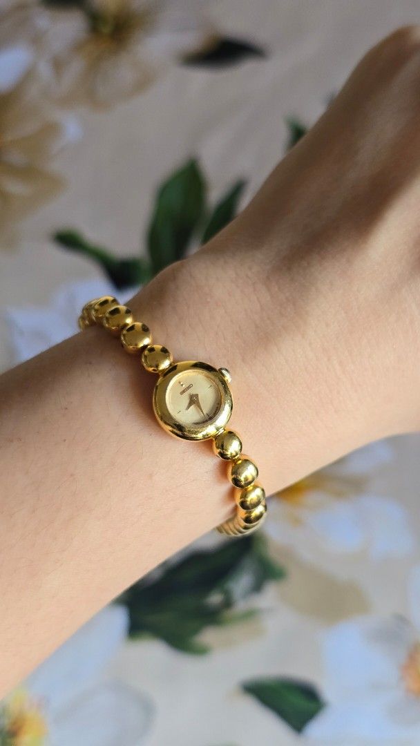 Seiko Bubbles (Category: Women's Watches) located in Silang. Submitted by thewornhour (Listing ID 1467480693, Image 3). Description: Vintage 1986 Seiko Quartz Dress Watch – Gold Ball-Link Chain Bracelet Accent ✔ All original watch ✔ Case: 10.6mm including crown ✔ Up to 16cm ✔ Movement: Seiko Japan Analogue Quartz ✔ Condition: An absolute stunner from Seiko's premium vintage era. There are minimal hairline scratches on the glass and some gold fadi