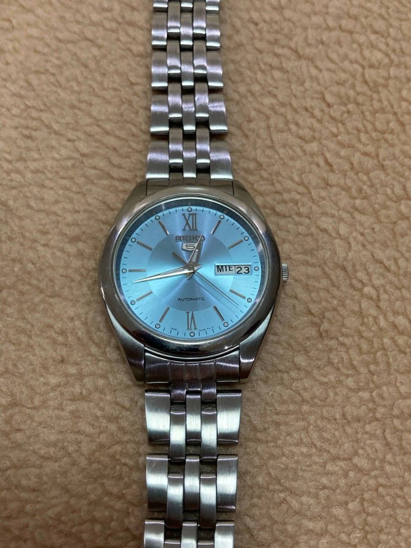 Seiko Ice Blue “SNXA05” (Category: Luxury Watches) located in Manila. Submitted by shaira_bash (Listing ID 1467577621, Image 2). Description: Seiko Ice Blue “SNXA05” All Original Ice Blue Dial Automatic Movement Caliber 7s26 38mm Case Diameter Stainless Steel See Through Case Back Inclusion: Seiko Box ₱8,500🏷️ Pm for more details:.