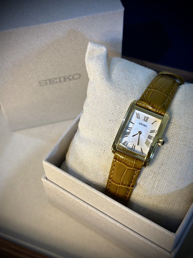 Seiko SWR100 Tank (Category: Women's Watches) located in Manila. Submitted by msandrajn (Listing ID 1467396780, Image 3). Description: Mother of pearl dial Gold plated Brand new Bought in Japan 1 year warranty Authentic On hand Pm for serious inquiries.