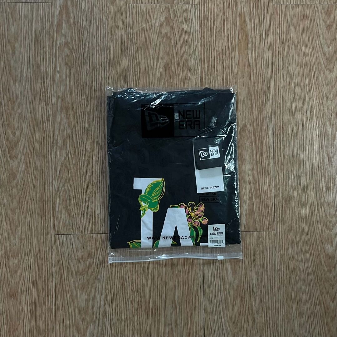 SELECTED STREETWEAR ITEMS ( NEW ERA ) (Category: Tshirts & Polo Shirts ) located in Angeles City. Submitted by thebeehivecloset (Listing ID 1467516392, Image 3). Description: SELECTED ITEM Fabric: 100% Premium Cotton Condition: New With Tags (NWT) and zip lock FOR MEET UP NEAR ANGELES CITY, PAMPANGA 💳 Payment First • No COD - Payment via GCash or Bank Transfer .