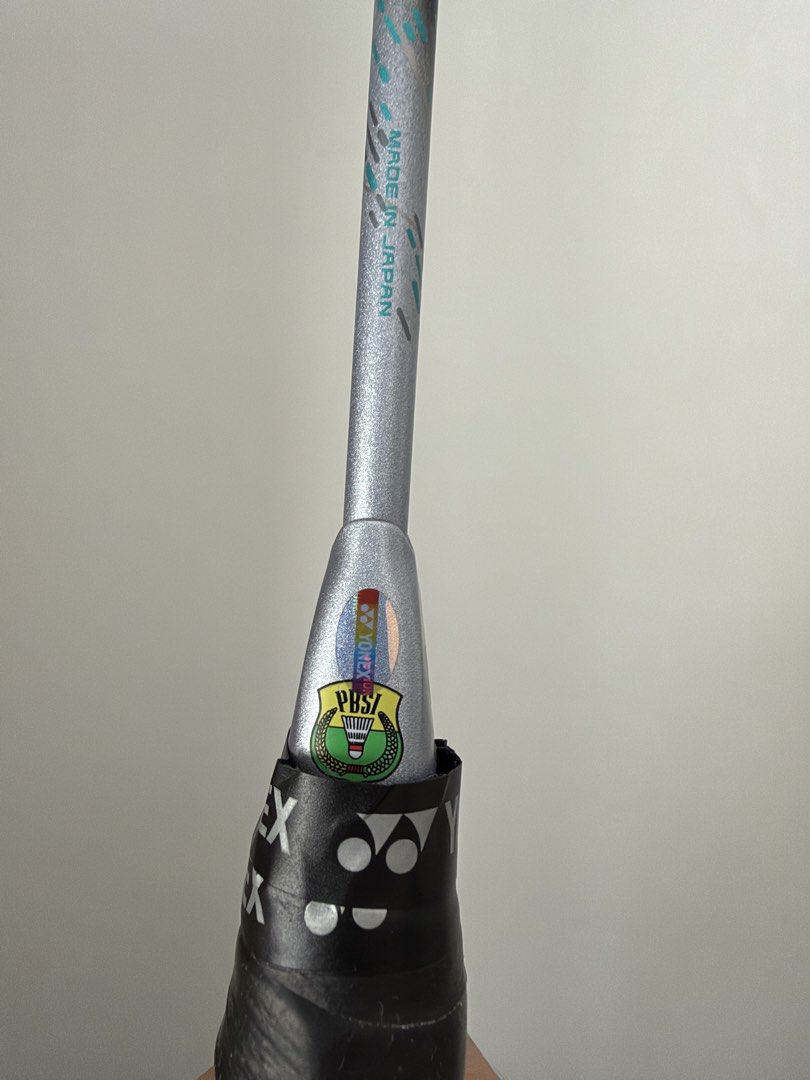 [SELLING] Yonex Astrox 88D Pro 3rd Gen (Category: Racket and Ball Sports) located in Paranaque City. Submitted by cool_richiegenetan (Listing ID 1467422653, Image 2). Description: Selling my authentic Yonex Astrox 88D Pro 3rd Generation. Used for a light session to test performance. Product Details & Specifications: Model: Yonex Astrox 88D Pro (3rd Gen) Condition: 8/10 Weight / Grip Size: 4UG5 String Setup: Yonex Aerobite Boost (Cross/Main 27-29 