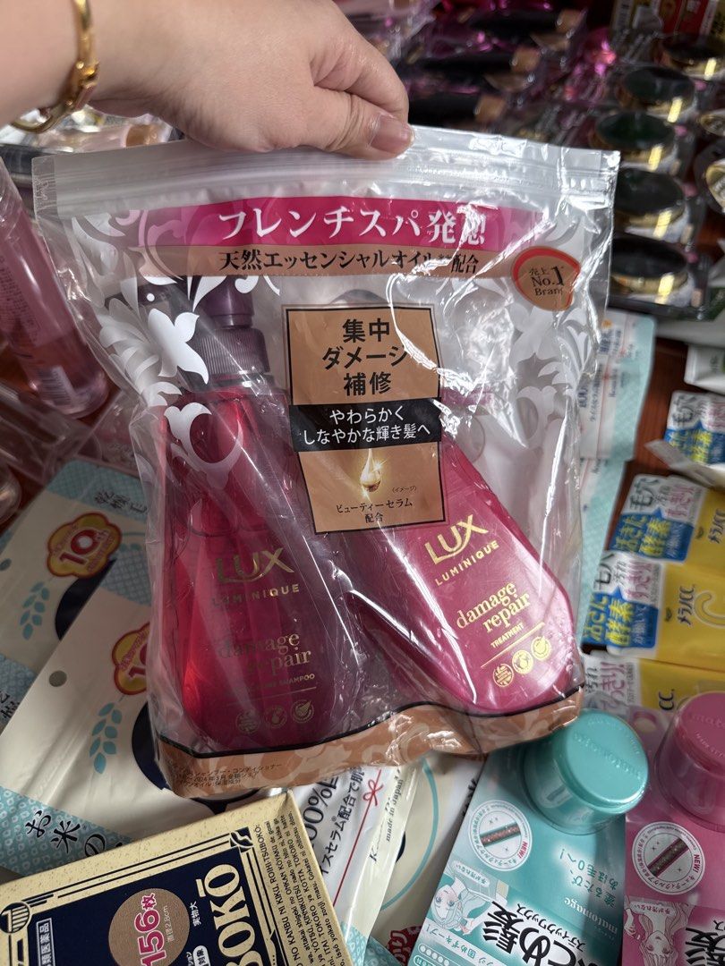 Shampoo SET (Category: Hair) located in Quezon City. Submitted by klengkerz (Listing ID 1467402323, Image 3). Description: Japan ITEMS - Pantene Shampoo&Conditioner Lux Shampoo&Conditioner.