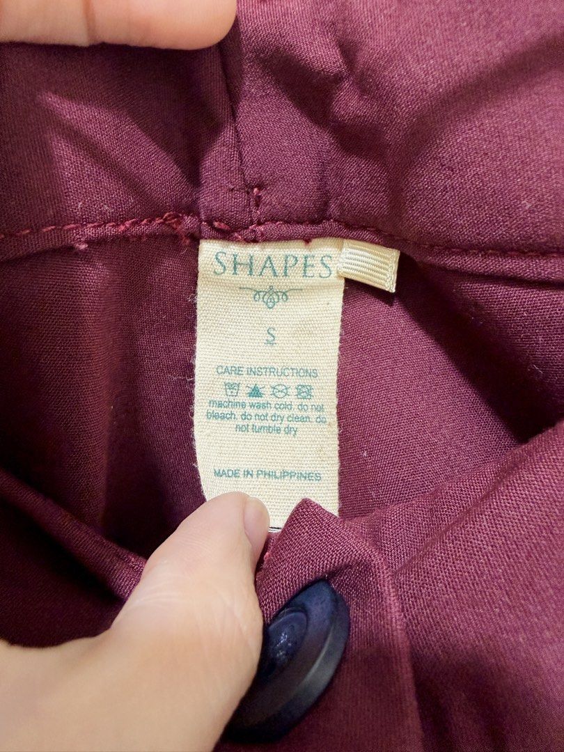 Shapes Burgundy Shorts (Category: Shorts) located in Pasig City. Submitted by archived.by.vvv (Listing ID 1467410250, Image 2). Description: Brand: Shapes Thick, good quality fabric With 2 pockets Size: S.