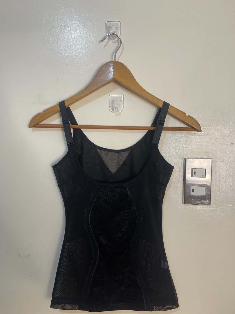 Shapewear top small sale61 (Category: Sleeveless) located in Baguio. Submitted by buyforless_2600 (Listing ID 1467489834, Image 1). Description: .