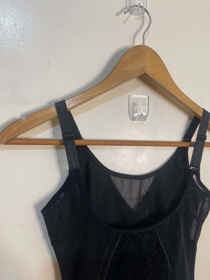 Shapewear top small sale61 (Category: Sleeveless) located in Baguio. Submitted by buyforless_2600 (Listing ID 1467489834, Image 2). Description: .