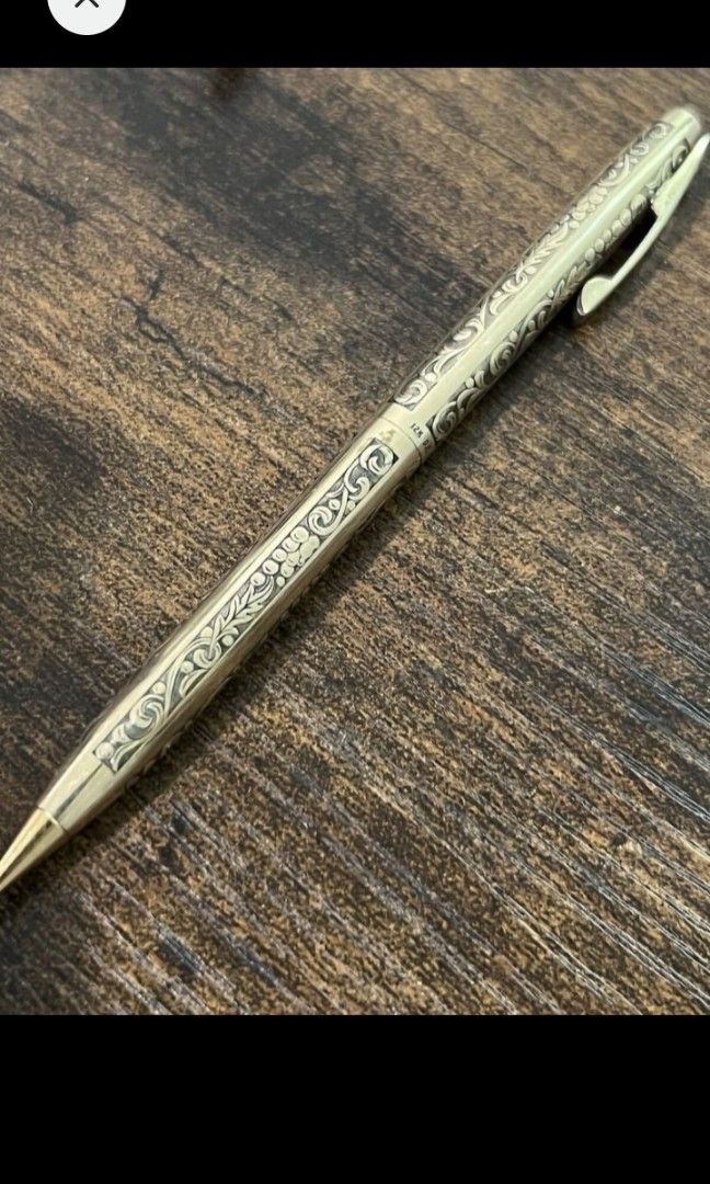 SHEAFER 12K GOLD PEN (Category: Luxury Accessories) located in Cebu City. Submitted by paulhalms73 (Listing ID 1467455609, Image 3). Description: shipping fee should be handled by the buyer.