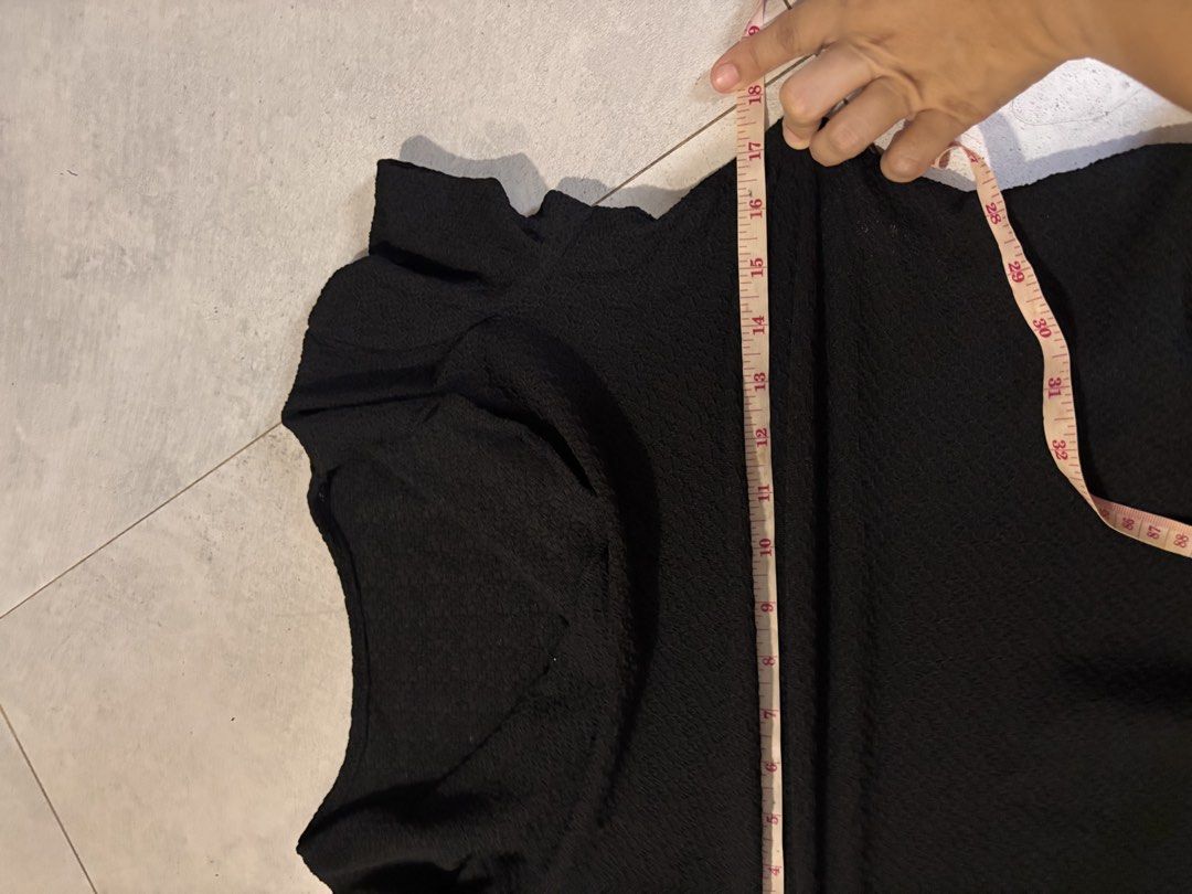Shein Black Textured Top Size S (Category: Sleeveless) located in Manila. Submitted by nicoleaaa (Listing ID 1467459994, Image 3). Description: - Brand: Shein - Size: S (Tag attached) - Color: Black - Fabric: Lightweight textured material with stretch - Condition: Brand new - Style: Simple everyday basic piece.