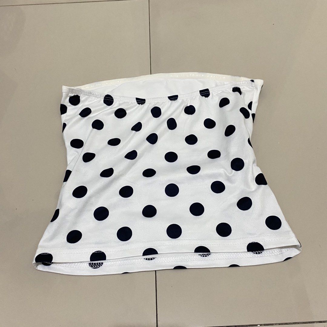 SHEIN Polka Dots Tube Top (Category: Sleeveless) located in Quezon City. Submitted by lovelylittlepreloves (Listing ID 1467407782, Image 3). Description: .