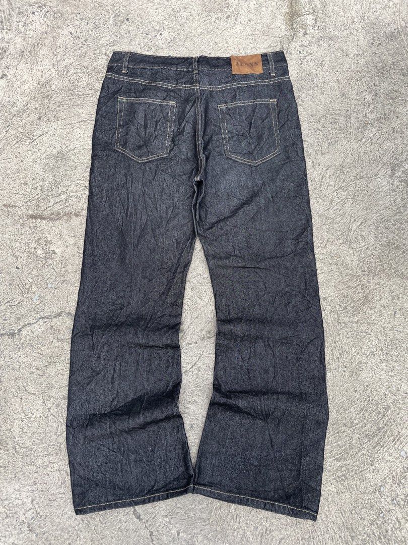 Shiny raw denim (Category: Jeans) located in Manila. Submitted by heironjay140351 (Listing ID 1467368314, Image 2). Description: crispy pa brand new condition no issue waist - 36 lenght - 43 thigh - 12 hem - 10 .