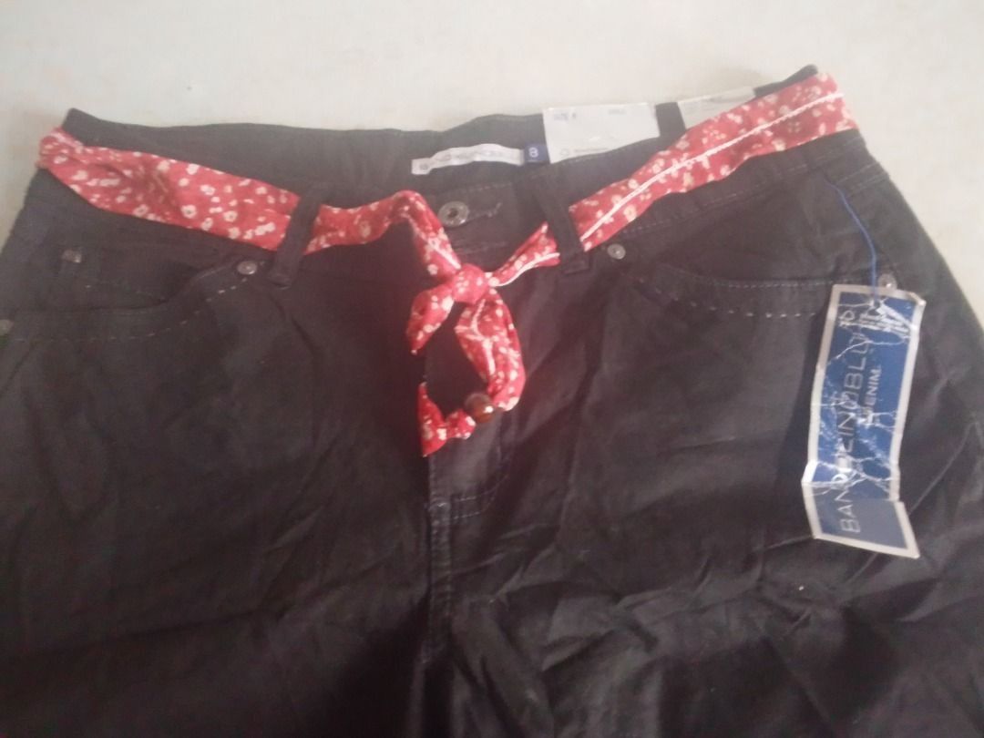 Shorts US BNEWTAG (Category: Shorts) located in Los Banos. Submitted by mania-62906 (Listing ID 1467410513, Image 2). Description: BNEWTAG. US size 8 Black.