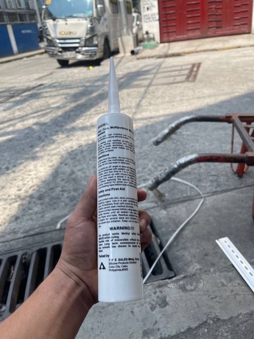 Silicon sealant Specs: Clear (Category: Everything Else Others) located in Manila. Submitted by 09171479278_elsie. (Listing ID 1467406887, Image 3). Description: Silicon sealant Specs: Clear.