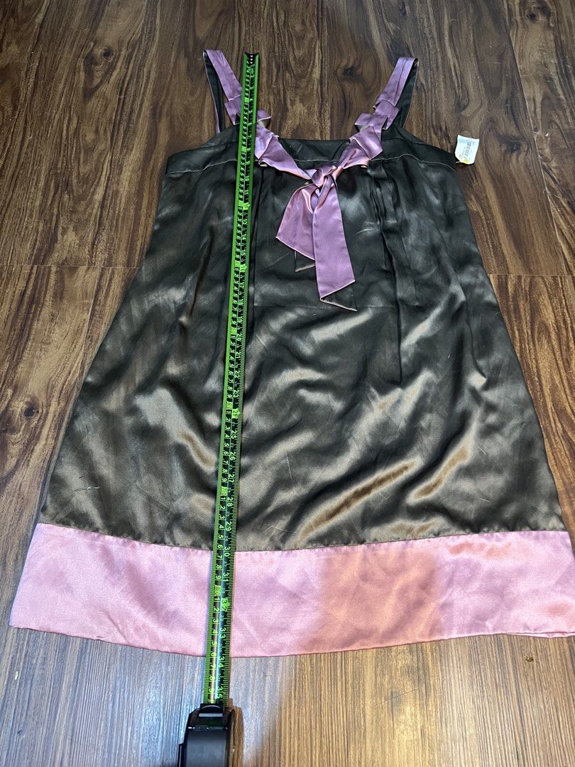 Silk Dress (Category: Dresses) located in Manila. Submitted by Pilarrrrr (Listing ID 1467445302, Image 3). Description: .