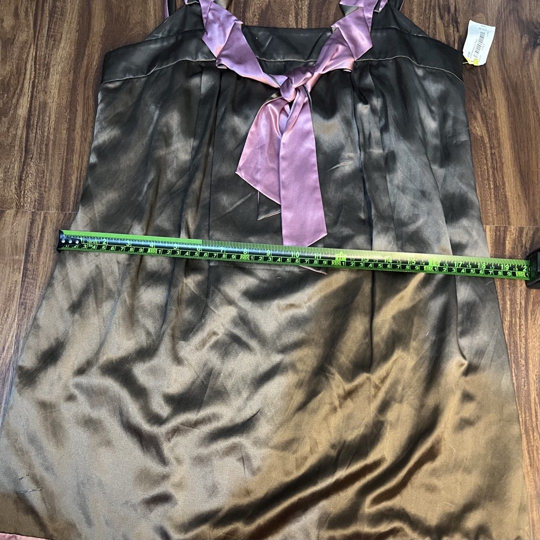 Silk Dress (Category: Dresses) located in Manila. Submitted by Pilarrrrr (Listing ID 1467445302, Image 2). Description: .