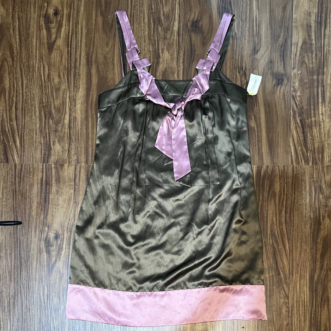 Silk Dress (Category: Dresses) located in Manila. Submitted by Pilarrrrr (Listing ID 1467445302, Image 1). Description: .