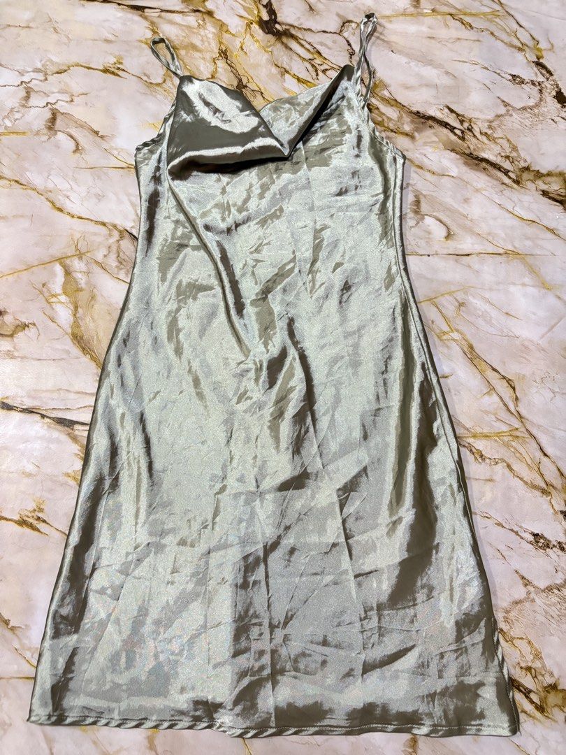 Silk dress (Category: Dresses) located in Burgos, Ilocos Norte. Submitted by carou11406 (Listing ID 1467477200, Image 1). Description: .