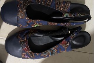 (Category: ) located in . Submitted by shoppeeeee (Listing ID 1467493182, Image 1). Description: .