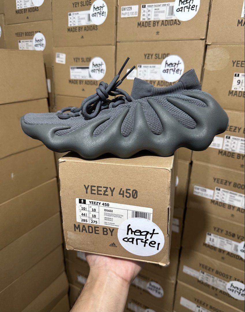 size 10.5 Yeezy 450 Stone teal (Category: Sneakers) located in Cavite. Submitted by heatcartel_ (Listing ID 1467538195, Image 1). Description: Super below srp! COD/COP nationwide 🚚 Yeezy 450 stone teal - size 10.5 brand new ₱7,500 vermosa / evia alabang / ATC meet up📍.