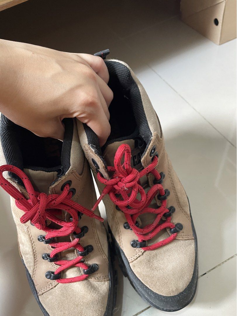 size 9 mens caterpillar shoes (Category: Boots) located in Quezon City. Submitted by leocurations (Listing ID 1467399333, Image 2). Description: .