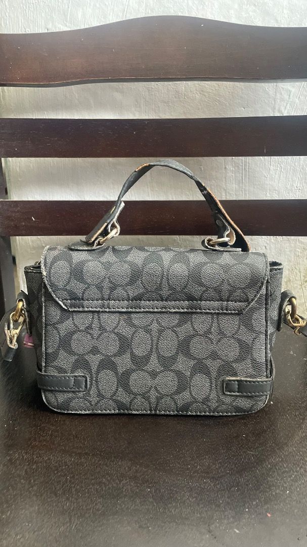 Sling Bag (Category: Sling Bags) located in Manila. Submitted by stuffiesyesha (Listing ID 1467424367, Image 3). Description: .