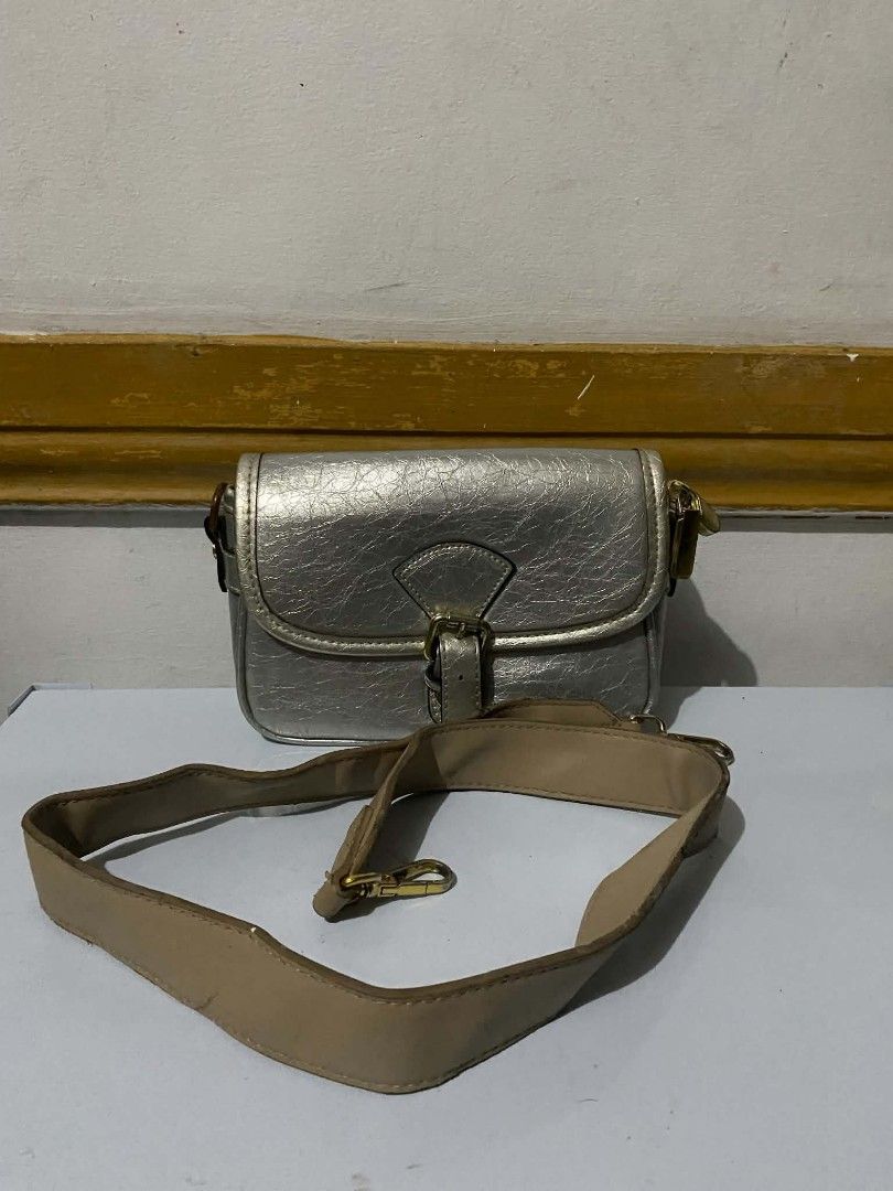 Sling bags (120 each) (Category: Cross-body Bags) located in Manila. Submitted by glaiza02 (Listing ID 1467504039, Image 3). Description: .