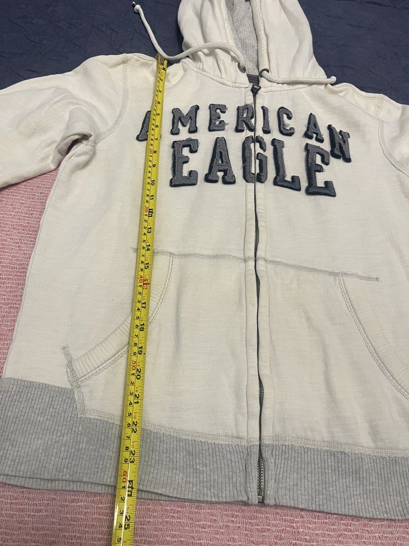 SMALL - American Eagle Outfitters (Category: Coats, Jackets and Outerwear) located in Paranaque City. Submitted by regina_sy (Listing ID 1467498718, Image 3). Description: NO issue MOP: GCASH J&T Express delivery (SF c/o BUYER) * Parcel Drop-off (J&T Branch) WEEKENDS only NO WW photo 📍MNL.