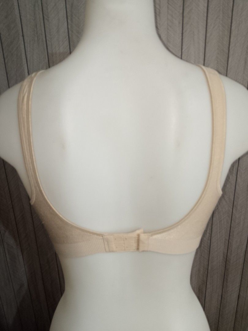 Small BALI BRA PADDED NONWIRE (Category: Undergarments & Loungewear) located in Manila. Submitted by truecrystal-1407 (Listing ID 1467403181, Image 3). Description: .