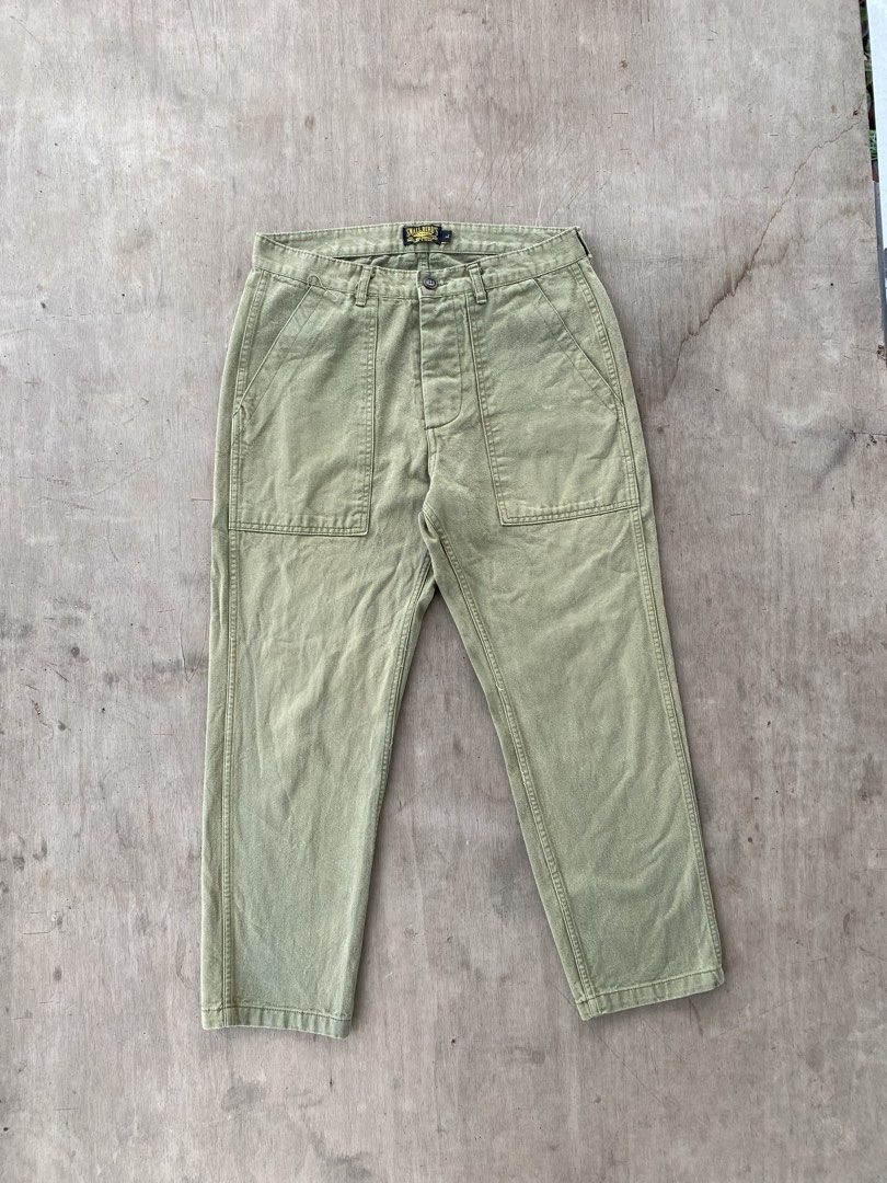 SMALL BIRD OVERALLS : OG TWILL TROUSERS (Category: Trousers) located in Zamboanga. Submitted by ak.hunt (Listing ID 1467526697, Image 1). Description: Size large Measurements Waist 32 Length 37 Rise 12 Thigh 13 Leg Opening 7 Vg Condition No issue Price: Pm📩.