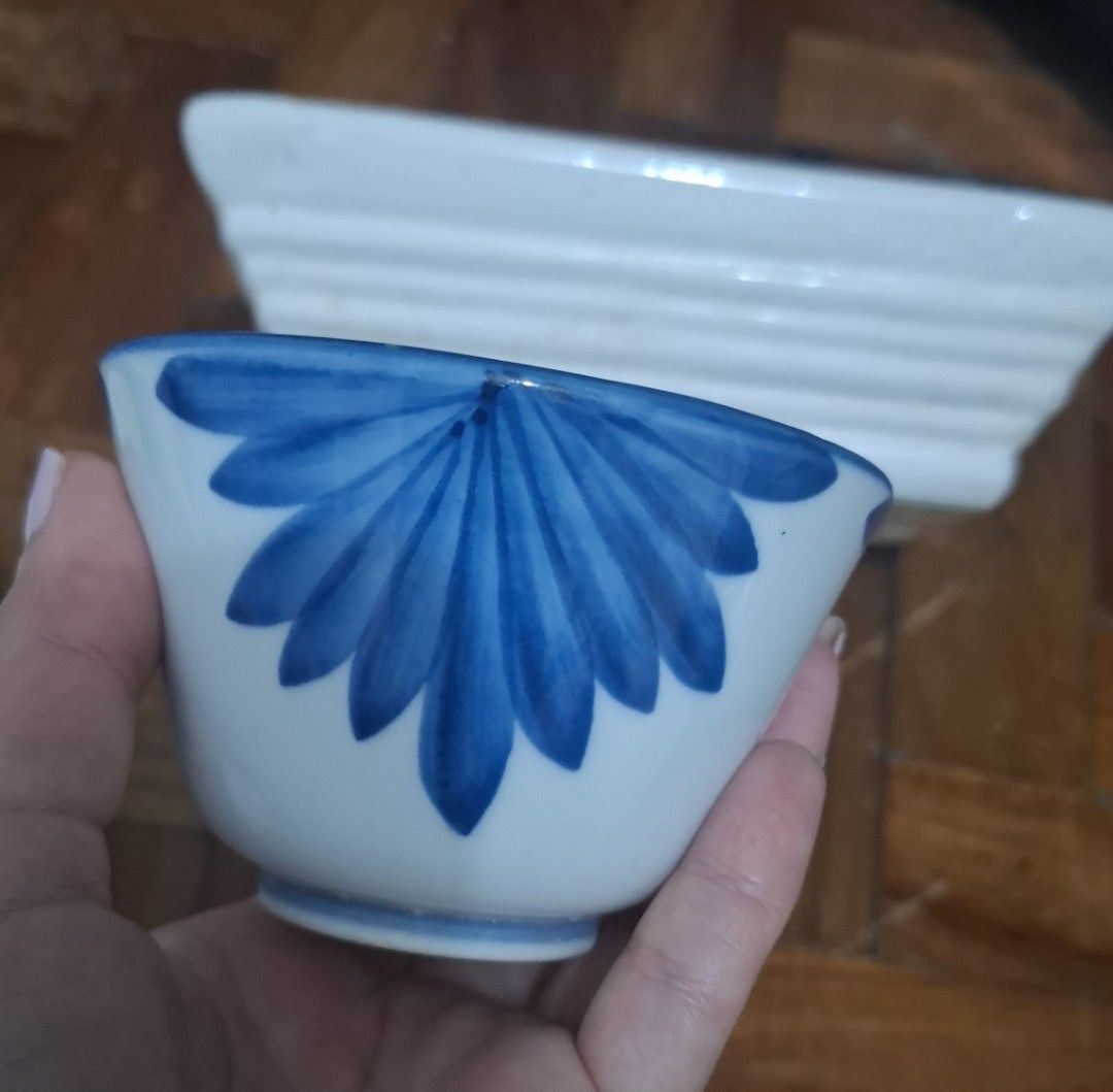 Small flowerpot (Category: Vases & Decorative Bowls) located in Taguig. Submitted by welcome2myprelovedshop (Listing ID 1467451166, Image 3). Description: take all for 100p for indoor flower pot. take all 3 for only 60p.