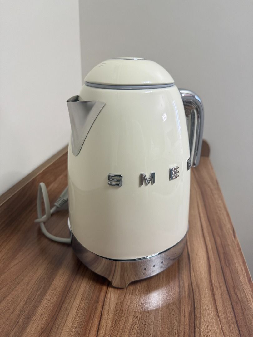 SMEG Variable Temperature Kettle (Category: Kettles & Airpots) located in Marikina City. Submitted by tashdeclutters. (Listing ID 1467450636, Image 3). Description: SMEG VARIABLE TEMPERATURE KETTLE 🤍✨ Upgrade your kitchen with the SMEG 1.7L Variable Temperature Kettle — now available for ₱11,000 each! ✨ NEWEST VERSION | AUSTRALIA & SINGAPORE SOURCED The latest version is not yet available in the Philippine market! Get yours without having to sou
