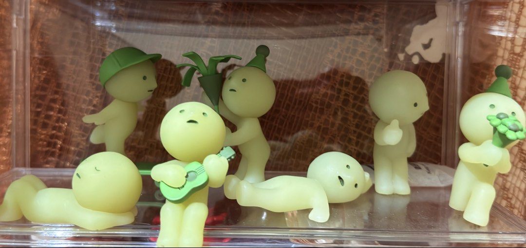 SMISKI SET (Category: Designer & Blind Box Toys) located in Bulacan. Submitted by kaibearscloset (Listing ID 1467498868, Image 1). Description: TAKE ALL FOR ₱2,500 SOLD AS A SET ONLY❗️ 📍: Makati/Bulacan (J&T or Lalamove) Meet ups: Trinoma or One Ayala.