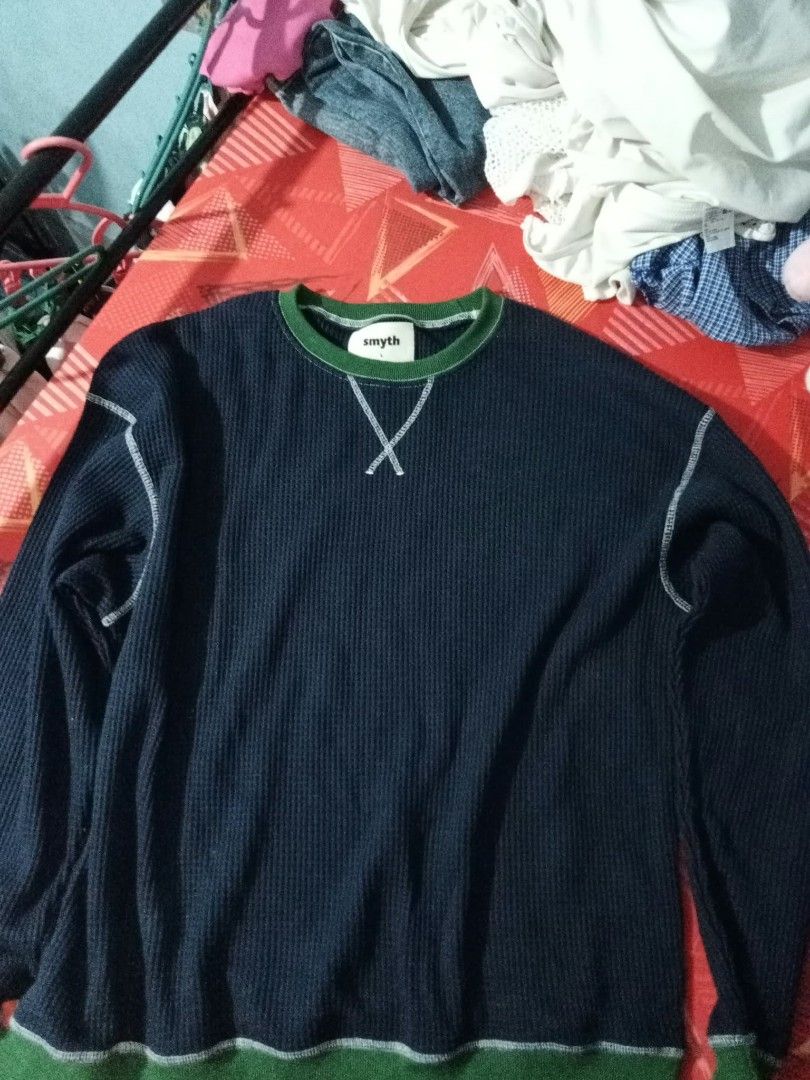 Smyth Long Sleeve (Category: Longsleeves) located in Manila. Submitted by smkytian (Listing ID 1467472082, Image 1). Description: rarely used.