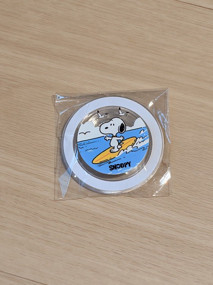 snoopy popsocket (Category: Other Mobile & Gadget Accessories) located in Singapore. Submitted by laurxn._ (Listing ID 1467448357, Image 1). Description: aesthetic snoopy popsocket 🥹 brand new .