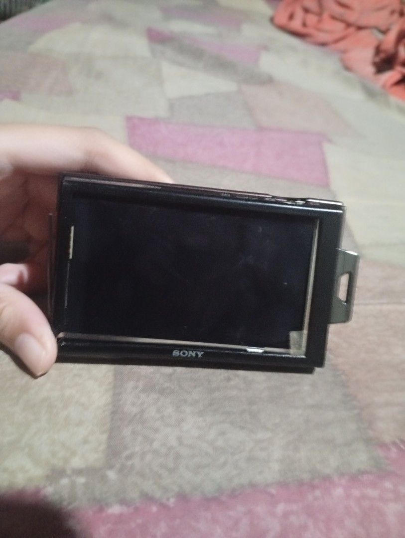 Sony CYBERSHOT DSC t900 (Category: Cameras) located in Manila. Submitted by digixzrk (Listing ID 1467477617, Image 1). Description: nego price, LCD replacement need Di nag totouch screen tas walang shutter button natanggal pero nandito shutter button niyan qc loc, sure buyer only unit.
