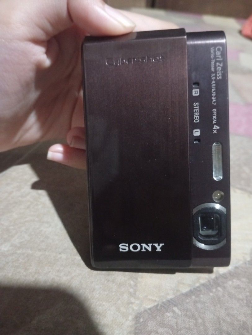 Sony CYBERSHOT DSC t900 (Category: Cameras) located in Manila. Submitted by digixzrk (Listing ID 1467477617, Image 3). Description: nego price, LCD replacement need Di nag totouch screen tas walang shutter button natanggal pero nandito shutter button niyan qc loc, sure buyer only unit.