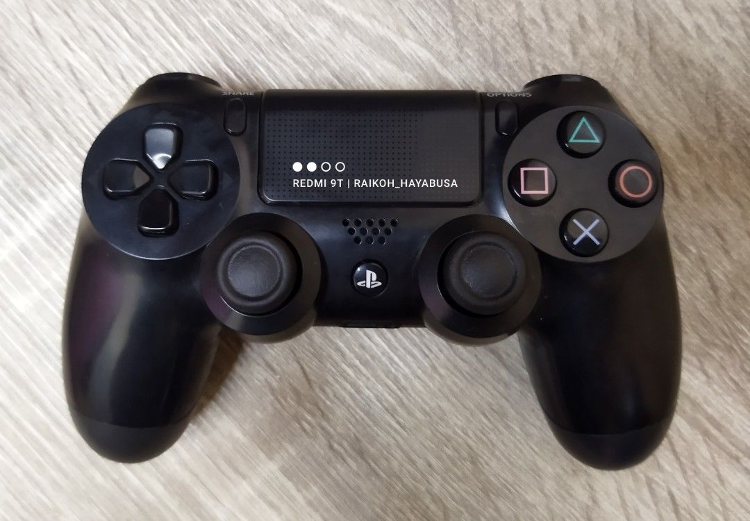 Sony Playstation 4 (DS4) Wireless Controller (Category: Controllers) located in Dasmarinas. Submitted by nixx_hayabusa (Listing ID 1467486026, Image 1). Description: Playstation 4 (DS4) Wireless Controller Version 01 ✅ Authentic Sony DualShock 4(Ver.01) In Very Good Working Condition ✅ Slightly Used/No Issues ✅ No Drifting On Analogs ✅ ALL Buttons Working ✅ Analog Rubbers Still Fully Intact Can Send Video Proof Of It Being Used And Working Can Do