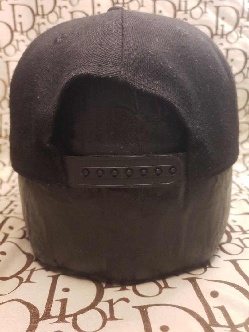 Space Jam Tuned squad starter snap back (Category: Caps & Hats) located in San Fernando. Submitted by retro.district. (Listing ID 1467518034, Image 3). Description: - Starter cap space Jame tuned squad - Size: Adjustable snapback - Condition: Excellent - No issue - Color Rate: 9.5/10.