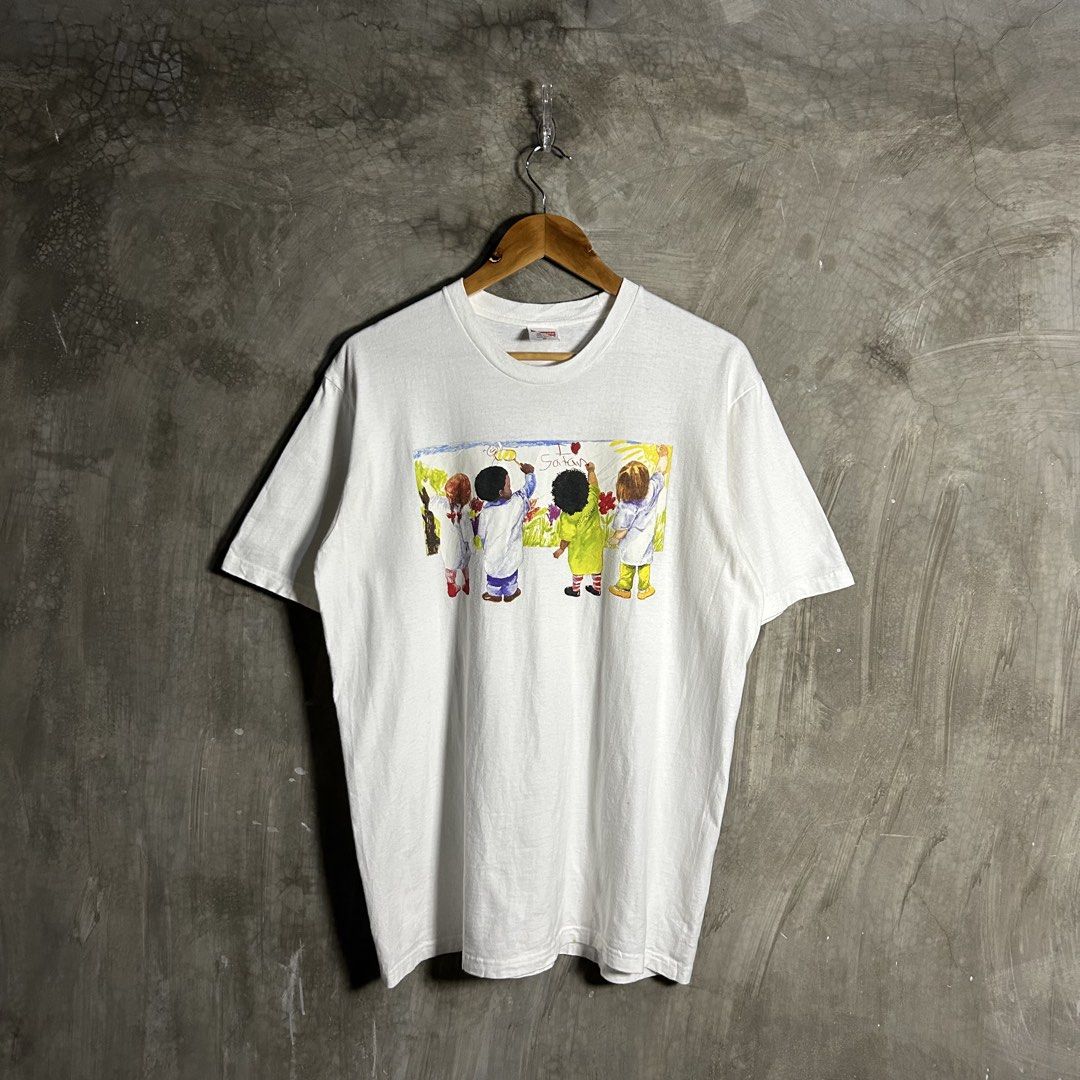 SS19 Supreme Kids Tee (Category: Tshirts & Polo Shirts ) located in Tayabas. Submitted by streetdepartment (Listing ID 1467546546, Image 1). Description: SS19 Supreme Kids Tee Excellent condition Flaw/s: minimal hairlines and minimal stain (needswash) Size: Medium fits Large Measurements (inches): Width: 21.5” Length: 29” Dm to purchase! Note: Manage your expectations as you are dealing with secondhand items. Color may vary due to lighting. No re